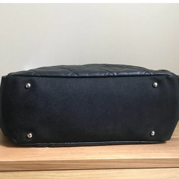 Authentic Chanel Large Bag - Picture 3 of 7